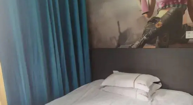Qianye E-sports Homestay (Yichun No. 8 High School), Rezerwuj Hotel Yichun Jiangxi