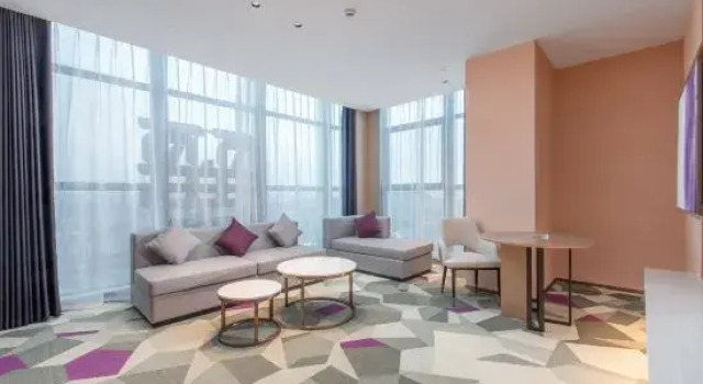 Люкс Business Lavande Hotel (Dongguan Hengli)