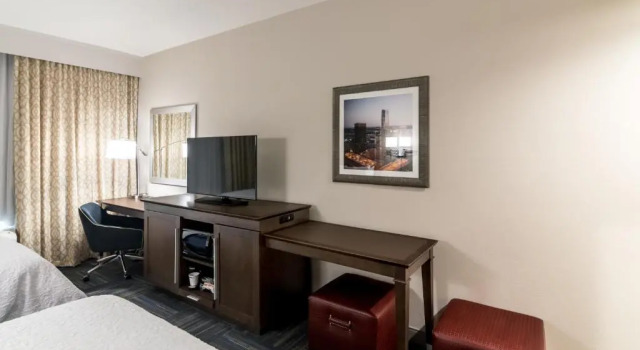 Четырёхместный люкс Executive Hampton Inn Oklahoma City Northeast OK
