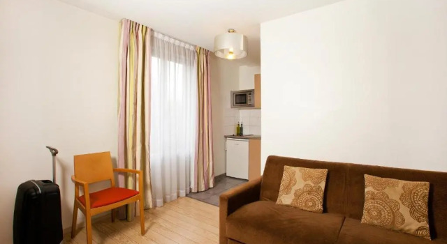 Апартаменты Residhome Paris Saclay " Bures sur Yvette "