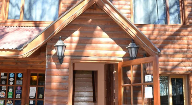 Camping y Hostal El Ovejero