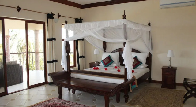Zawadi Beach Villas