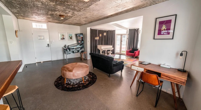 Люкс с балконом The Pink Hotel Coolangatta