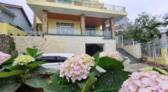 Top Hill Halong Homestay