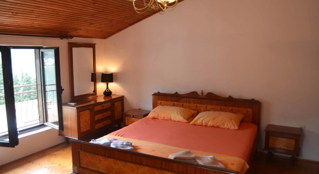 Apartments Peranovic, Book Lejlighed Hoteller i Kotor Riviera med parkering, Parkering