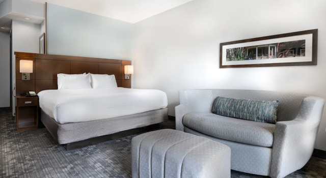 Люкс c 1 комнатой с видом на реку Courtyard by Marriott New Braunfels River Village