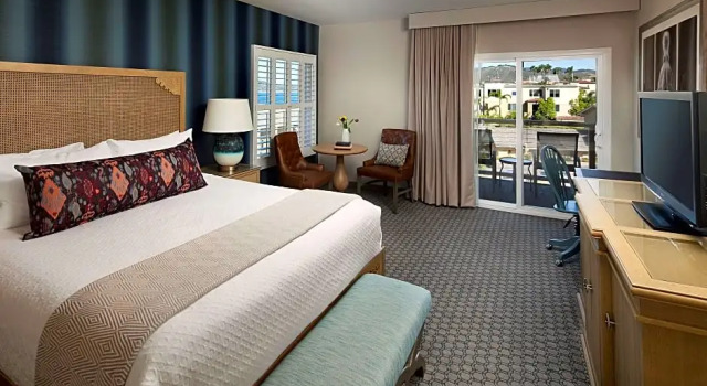 Двухместный номер Standard с балконом и с частичным видом на океан Spyglass Inn