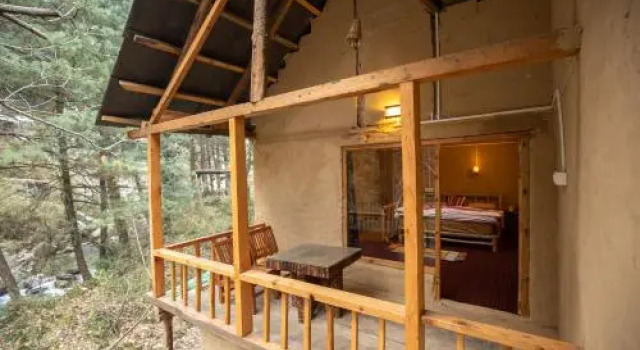 Mudhouse Experience Hostel