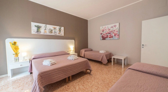 Четырёхместный номер Standard c 1 комнатой с балконом B&B Siracusa Holidays