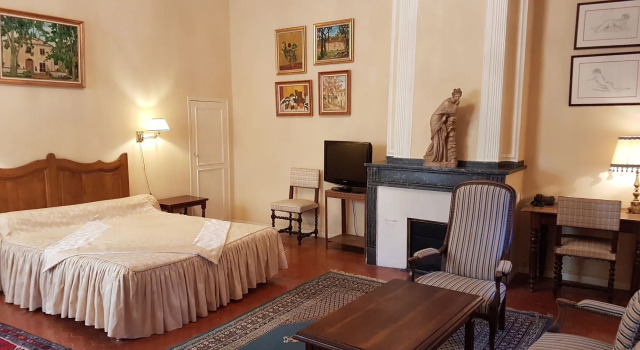 Hotel Cardinal, Забронировать Отель Экс-ан-Прованс Буш-дю-Рон