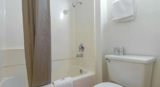 Номер Deluxe Motel 6-Santa Ana, CA