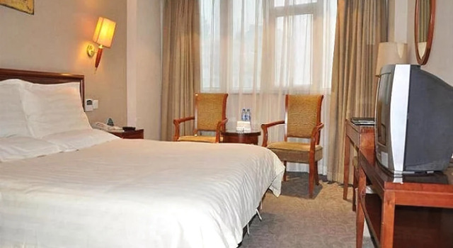 GreenTree Inn Shanghai Jiangpu Business Hotel, Varaa Hotelli Yangpu 