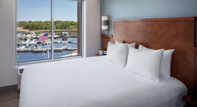 Двухместный номер с видом на воду Hyatt Place Long Island East End