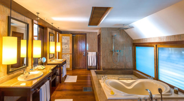 Вилла Otemanu Overwater Royal с 2 комнатами The St. Regis Bora Bora Resort