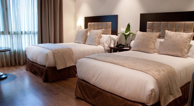 Семейный номер Standard Hotel Crowne Plaza Madrid Airport