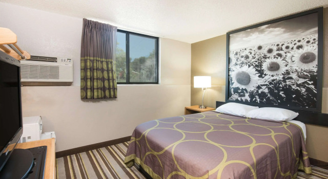Super 8 by Wyndham Jamestown, Брондау Қонақ үй Jamestown Солтүстік Дакота