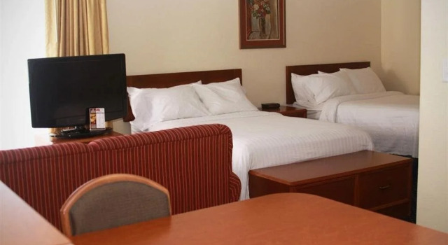Gatehouse Suites East Lansing, Buchen Sie Hotel Lansing Michigan