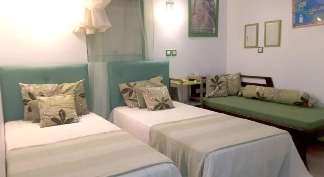 Bungalow With one Bedroom in Pointe-noire, With Furnished Garden and W, Prenota Casa vacanze Cottage a Pointe-Noire, Cottage