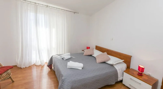 Apartment Nensi, Забронировать Апартаменты/квартира Примоштен Шибеник