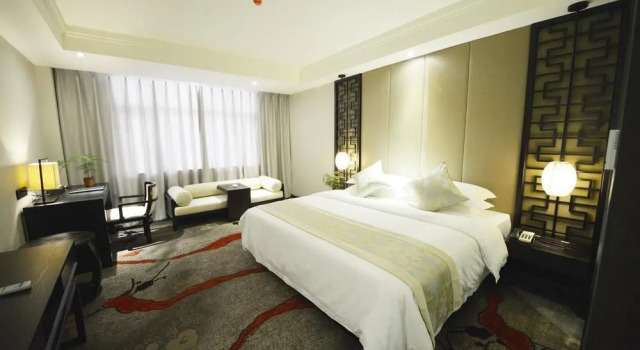 Dongfang Xuanyi Holiday Hotel, Prenota Hotel Baoshan Yunnan
