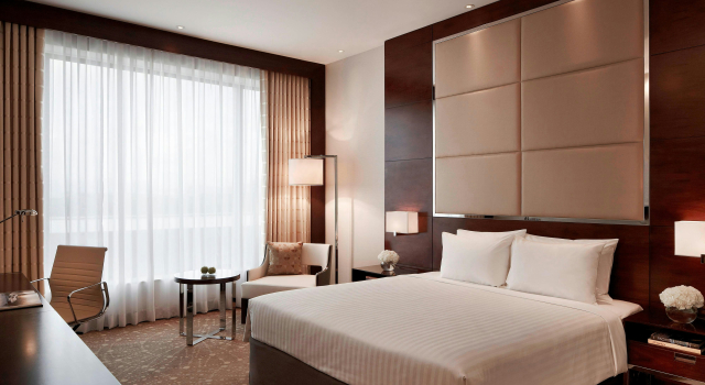Courtyard by Marriott Pune Chakan, Prenota Hotel Hotel a Maharashtra con pasti, Mezza/completa pensione