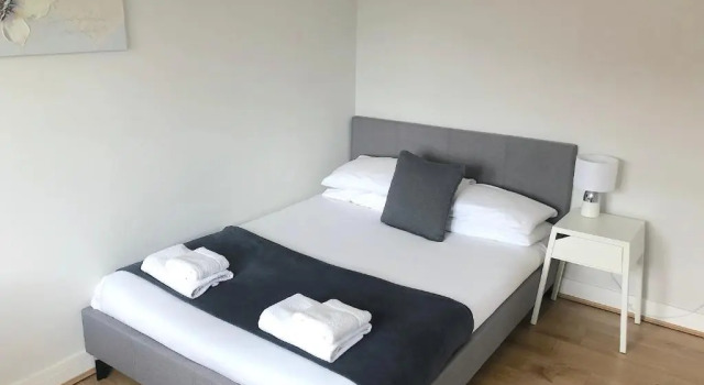 Апартаменты 2 Bedroom Large First Floor Apartment with FREE Parking