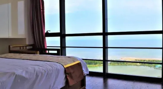 Люкс с 3 комнатами с видом на море Water Cloud Biancheng Seaview Apartment (Mangrove Resort World City Balcony)