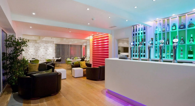 Elements Hotel & Restaurant, Book Hotel 4-stjernede hoteller i Bude, 4*