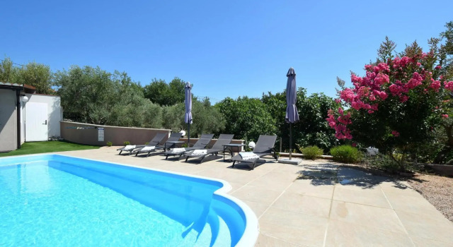 Villa Frana, Prenota Villa Hotel a Isole Quarnerine con parcheggio, Parcheggio