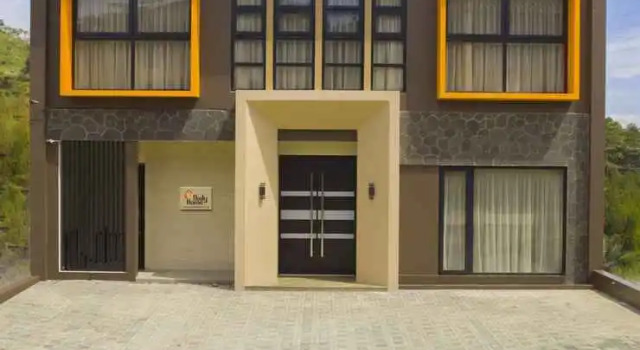 Daily Home Villa Dago, Book Villa 4-Star Hotels in Cimenyan, 4*