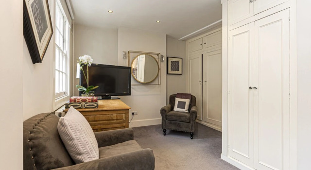 Altido Elegant 2-Bed House In Belgravia, Забронировать Дом для отпуска Виллы Лондона, рядом с Военный погибшим солдатам из Австралии, Вилла