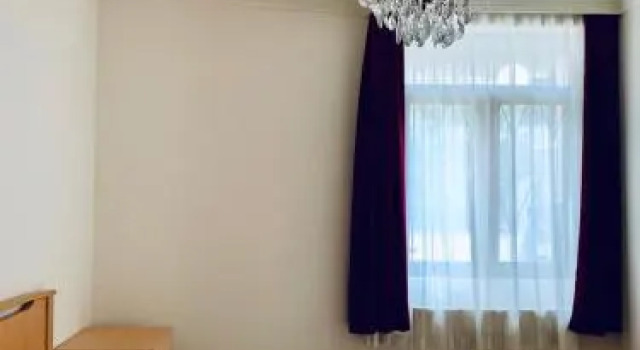 Apartment on Rustaveli, Забронировать Апартаменты/квартира Отели Батуми с парковкой, рядом с Фонтан Нептуна, Парковка
