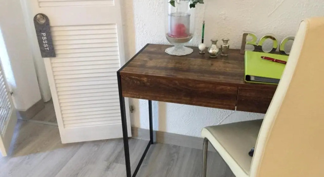 Luft und Meer 4**** Ferienwohnung, Varaa Huoneisto Hotellit Hage pysäköinnillä, Pysäköinti