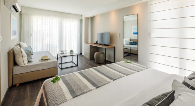 Двухместный номер Deluxe с балконом Gava Waterman Milna Resort - All Inclusive