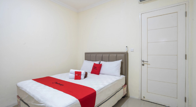 Standard chambre RedDoorz Plus near Siloam Karawaci