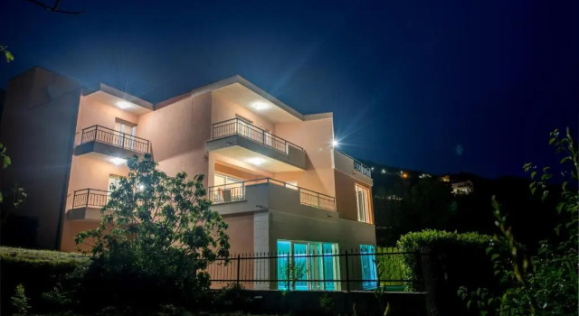 Villa Solin, Book Villa Hoteller i Solin med parkering, Parkering