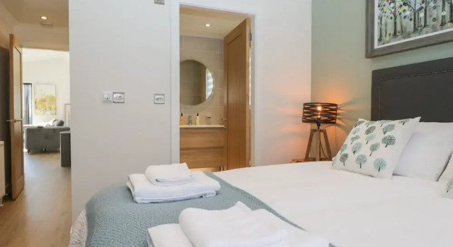 Watch Tree Lodge, Book Feriehus Hoteller i Cumbria med parkering, Parkering