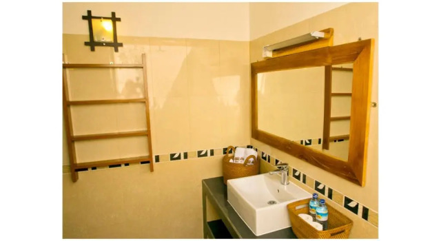 Трёхместный номер Standard с балконом Gili Air Bungalows