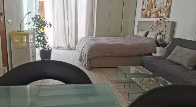 Apartment - Sleeps 2 - Parking - 5min To La Frasca, Rezervovat Apartmán Hotely v Lazio s parkováním, Parkování