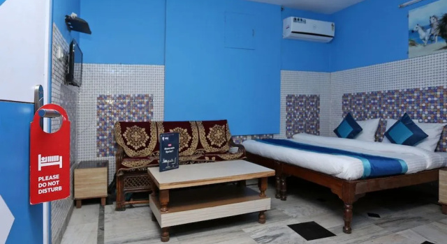 OYO 9044 Hotel Yatrik