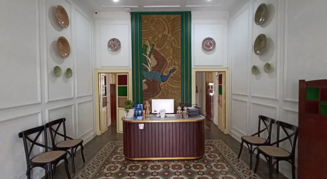 Mruyung Guest House Kota Lama Banyumas Mitra RedDoorz, Prenota Affittacamere Hotel economici a Banyumas