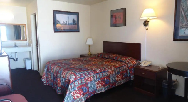 Двухместный номер Standard Economy Inn