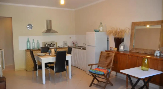 Коттедж с 2 комнатами Villa Physis