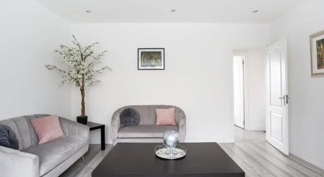 Fully Refurbished North Belfast Home, Забронировать Дом для отпуска Виллы Графства Антрим, Вилла