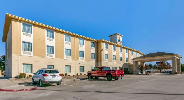 Comfort Inn & Suites Van Buren - Fort Smith, Varaa Hotelli Hotellit Ozark uima-altaalla, Uima-allas
