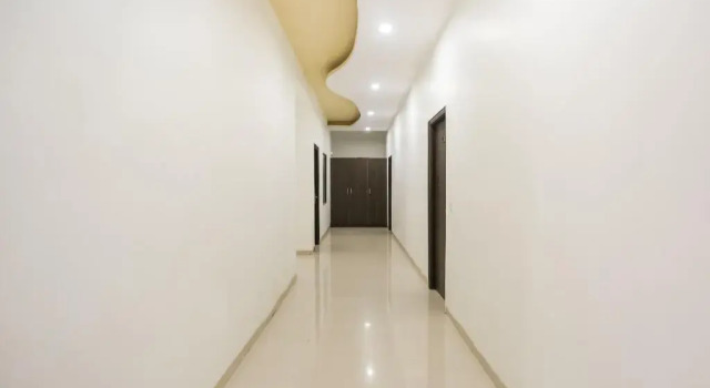 Hotel The Royal by OYO Rooms, Varaa Hotelli Gurgaon 