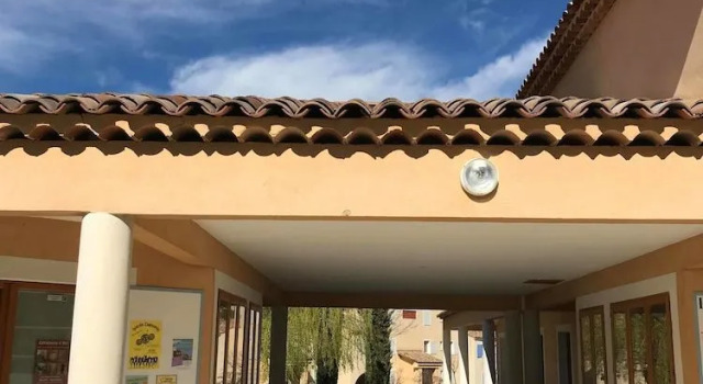 Résidences La Tour du Guet, Забронировать Отель Монбрен-ле-Бен Drôme Provençale, рядом с Valvital - Montbrun-les-Bains Thermal Baths