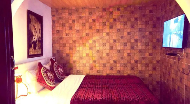 Doc May Hotel