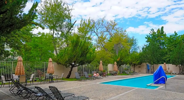 Номер Standard с видом на бассейн Holiday Inn Express Boise - University Area by IHG