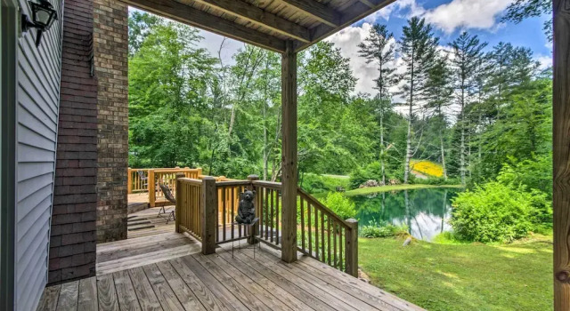 Коттедж с 4 комнатами с балконом Serene Todd Getaway w/ Private Pond & Creek Views!